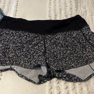 Lululemon short, size 6